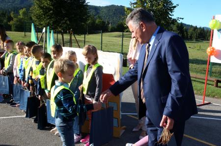 SPREJEM PRVOŠOLČKOV BEGUNJE 15 FOTO LJUBO VUKELIČ